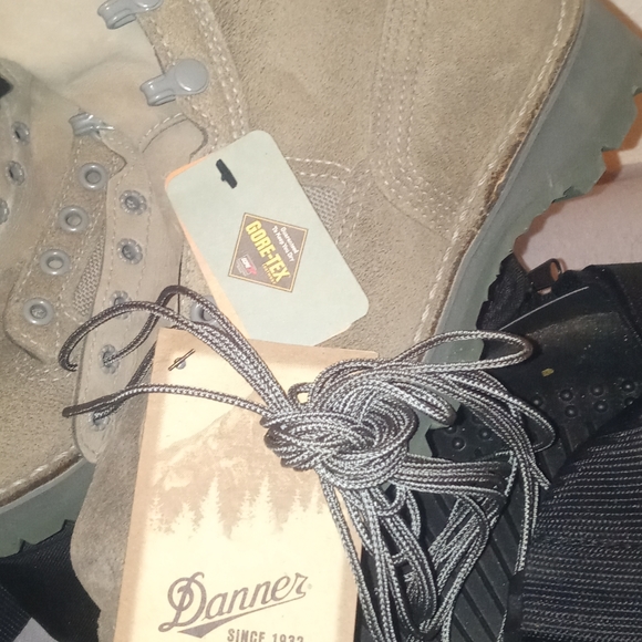 Danner Boots (Women) Grey Brand New - Picture 2 of 4